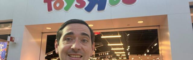 I went to Toys R Us. It was strange — and shows what can happen to 'zombie' retail brands after bankruptcy.