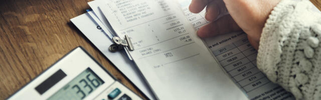 Employers should flag risky use of payroll on-demand services, says CloudPay