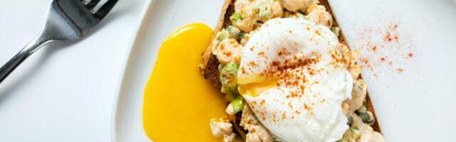 This 1-Minute Microwave Poached Egg Is the Breakfast Hack I've Been Waiting For
