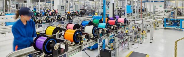 Amazon signs multibillion-dollar Corning deal to build the next generation of fiber optic cables for data centers