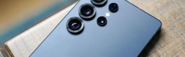 Report: Samsung Inspired by Apple, Testing Return of Variable Aperture for Camera System