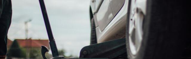 5 Clever Uses For Car Jacks (Besides Lifting Your Car)