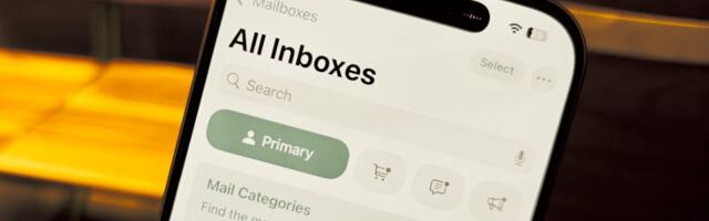 Apple is hoping your emails will fix its misfiring AI