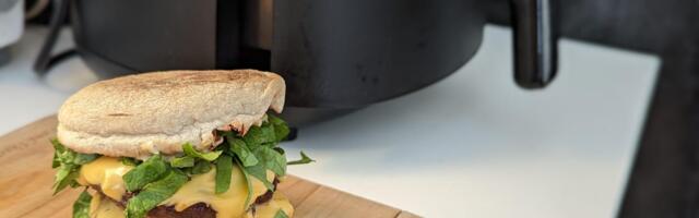 Want Delicious, Homemade Cheeseburgers Year-Round? Try This Cooking Method Want Delicious, Homemade Cheeseburgers Year-Round? Try This Cooking Method