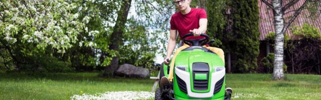 Best Riding Mowers for 2024