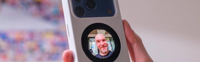 Selfix iPhone case hands-on: a case with a rear display and a microSD slot