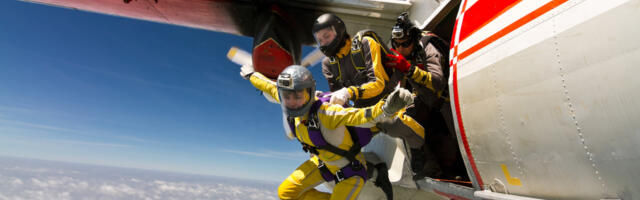 There Are Good Reasons Why Airplanes Don't Carry Parachutes For Passengers