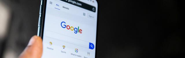 Apple Snoozed, so Now It Might Lose Google as Its Default Search Engine (and $22 Billion a Year)