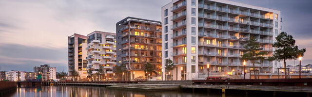 This City's Red Street Lights Are Helping Cure A Problem Most Urban Centers Have