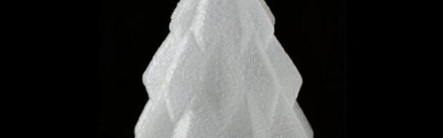 Physicists 3D-printed a Christmas tree of ice
