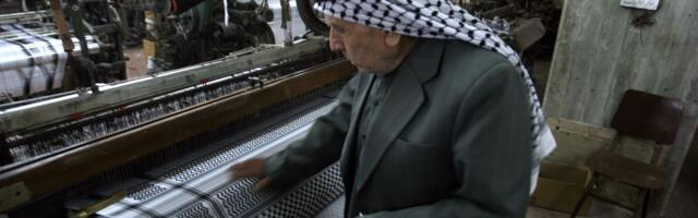 How the keffiyeh became a symbol of the Palestinian cause