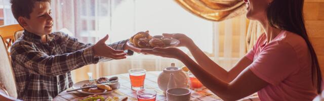 If you remember these 8 weekend rituals from childhood, you grew up with stronger family bonds than most people have today