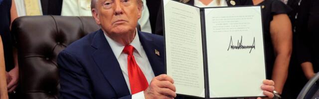 Trump is dangling the idea of government checks to get people to donate to his campaign