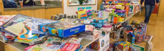 Bay Area barber shops hold toy drive for children of incarcerated parents