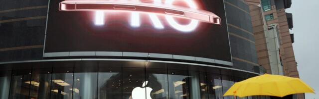 The latest iPhone is now heavily discounted on some Chinese e-commerce websites amid Apple's declining sales in China