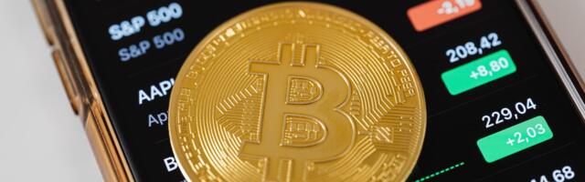 Thrilling Race: America’s Digital Currency Dilemma