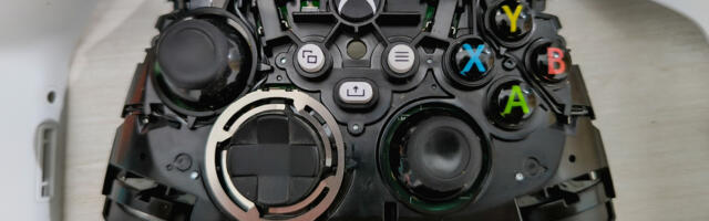 How To Open An Xbox Series X Controller (The Right Way)