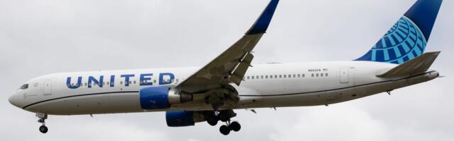 A United flight from Paris to DC had to U-turn to avoid flying across the Atlantic without enough working bathrooms