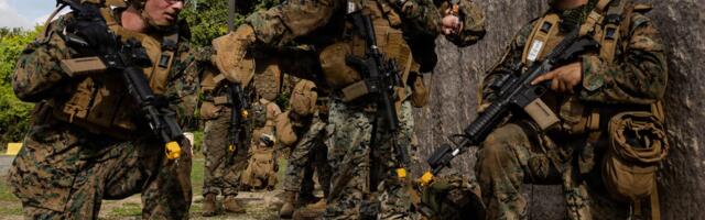 US Marines are on the hunt for a cloak they can wear to hide themselves from thermal-imaging sensors