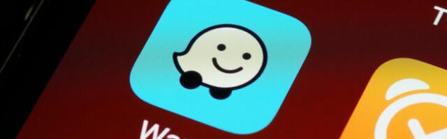 Waze is catching up on traffic lights, just not for everyone yet