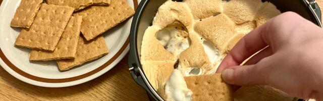 This Viral Air Fryer S'Mores Dip Is Still the Perfect Comfort Snack