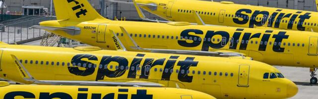 A Spirit Airlines fan has launched Spirit 2.0, a crowdsourcing effort to buy the airline: 'The people can own it'