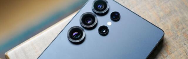 Samsung Kicks Off Fresh $300 Off No-Trade Galaxy S25 Ultra Deal, $900 Off With Trade