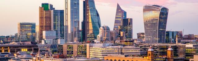 Pros & Cons Of Smart Cities: A Look At Their Benefits & Disadvantages