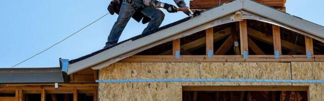 US private sector lost 33,000 jobs in June, missing expectations for an increase of 115,000