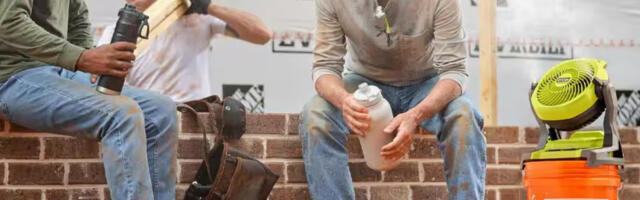 Here's How Long Ryobi's Bucket Top Misting Fan Can Last On A Battery