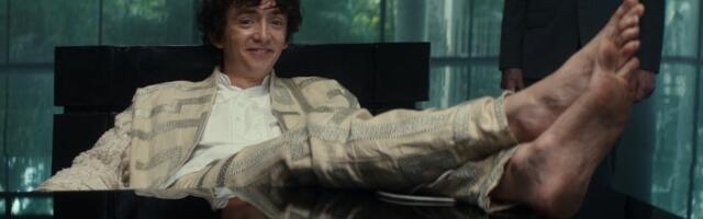 I love that Alien: Earth trillionaire Boy Kavalier takes calls with his feet