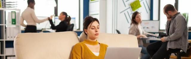 Introverts who thrive in crowded workplaces often rely on these 5 energy-preserving tricks