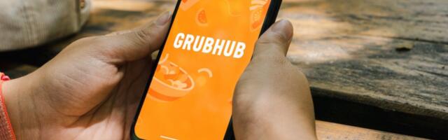 Get a free $10 Amazon gift card with a $25+ Grubhub order before midnight