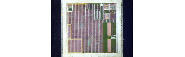 Кристалл микроконтроллераMIK32 «Амур»