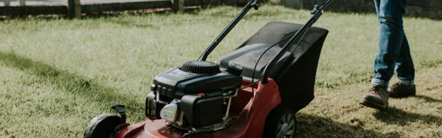 How To Clean Your Lawn Mower's Carburetor In Less Than 5 Minutes