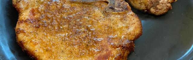 I made 3-ingredient pork chops in my air fryer. They were so tasty and easy to make that I won't use my oven again.