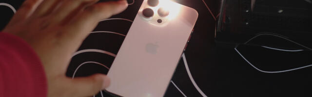 How To Turn On The iPhone's Flashlight Without Touching Your Phone