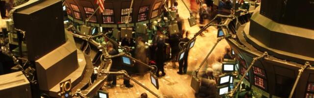 Institutional investors may be buying the dip as traders pour $1.7 billion into spot bitcoin ETFs