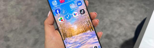 Softness and Brightness Blend to Stunning Effect in TCL's Nxtpaper AMOLED Phone Display