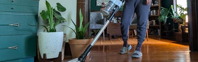 This vacuum is ultra lightweight and comes with a useful auto-empty base – but it's its impeccable edge cleaning that really impressed in my tests This vacuum is ultra lightweight and comes with a useful auto-empty base – but it's its impeccable edge cleaning that really impressed in my tests