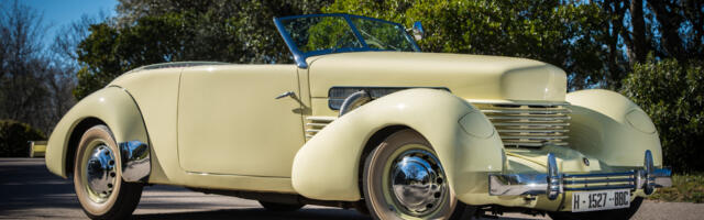 10 Seriously Cool Classic Cars With Hidden Headlights