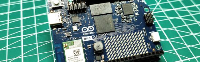 Arduino Uno Q Review: The board with two brains