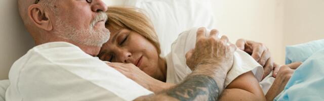 Behavioral scientists found that major life transitions in people over 60 — retirement, children leaving, the loss of a parent — produce a measurable increase in dream vividness and emotional intensity that most people dismiss as strange and that psychology says is actually the mind doing in sleep what it hasn’t been given space to do while awake