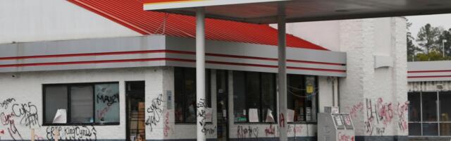 Defendant store owner shot at suspected shoplifters before