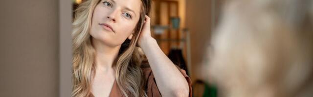 When psychologists asked people to log what they were doing hour by hour, roughly 43 percent of daily behaviour turned out to be habit — done in the same place while the mind was somewhere else entirely