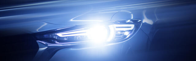 What Does It Mean If Another Driver Flashes Their Headlights At You?
