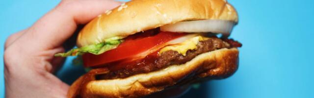 I compared barbecue burgers from Burger King, Shake Shack, and Smashburger. The winner tasted surprisingly premium.