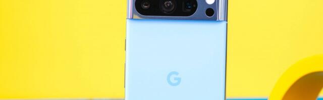 Google Pixel 8 Pro unboxing