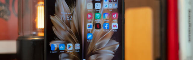 Move over regular flagships, the first dust-resistant and waterproof foldable is coming