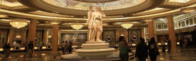 I visit Las Vegas several times a year. Here are 6 things tourists should definitely skip — and what to do instead.